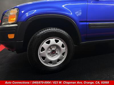 2001 Honda CR-V LX   - Photo 26 - Orange, CA 92868