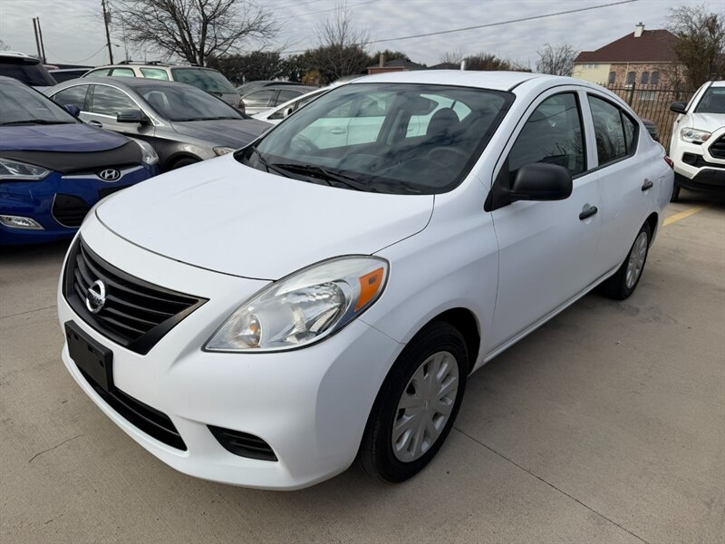 2013 Nissan Versa 1.6 S 50K  
