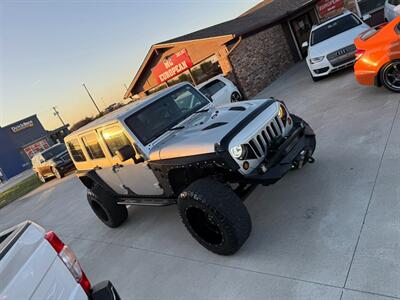 2012 Jeep Wrangler Unlimited Rubicon 4x4   - Photo 16 - Wylie, TX 75098