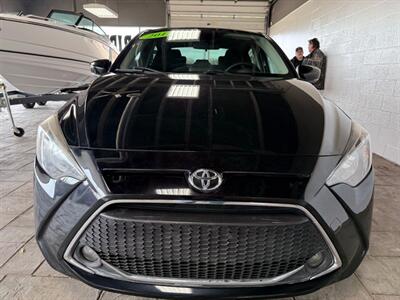 2019 Toyota Yaris LE   - Photo 2 - Newark, IL 60541
