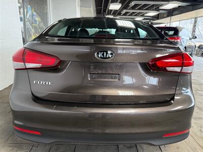 2017 Kia Forte LX - Photo 4 - Newark, IL 60541