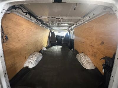 2016 Chevrolet Express 2500   - Photo 7 - Newark, IL 60541