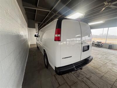 2016 Chevrolet Express 2500   - Photo 3 - Newark, IL 60541