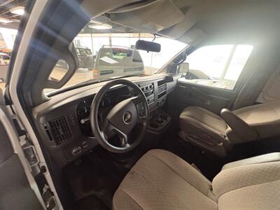 2016 Chevrolet Express 2500   - Photo 5 - Newark, IL 60541