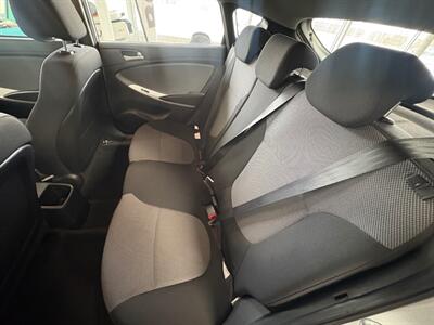 2012 Hyundai ACCENT GS - Photo 6 - Newark, IL 60541