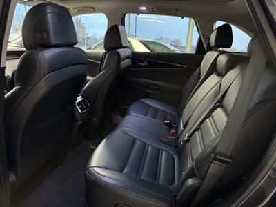 2017 Kia Sorento EX V6 - Photo 10 - Newark, IL 60541