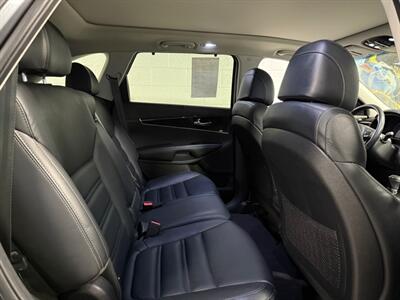 2017 Kia Sorento EX V6 - Photo 8 - Newark, IL 60541