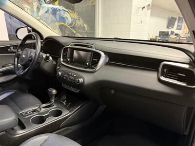 2017 Kia Sorento EX V6 - Photo 7 - Newark, IL 60541