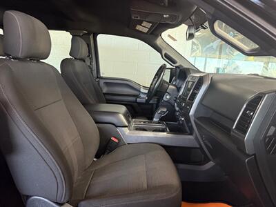 2017 Ford F-150 XLT   - Photo 7 - Newark, IL 60541