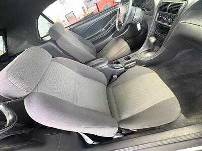 2001 Ford Mustang   - Photo 9 - Newark, IL 60541