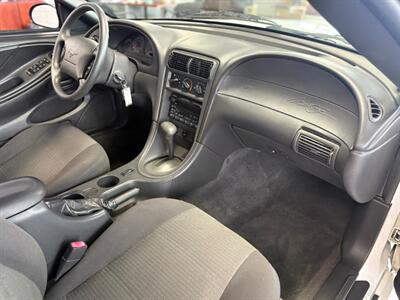 2001 Ford Mustang   - Photo 11 - Newark, IL 60541