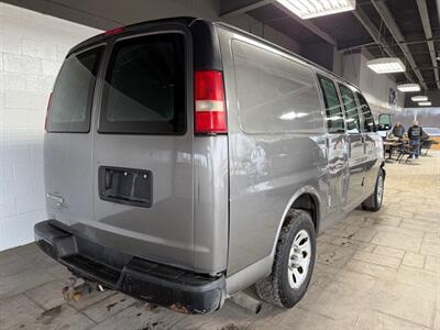 2011 Chevrolet Express 1500   - Photo 5 - Newark, IL 60541