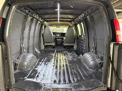 2011 Chevrolet Express 1500   - Photo 8 - Newark, IL 60541