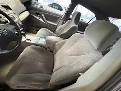 2010 Toyota Camry LE - Photo 6 - Newark, IL 60541