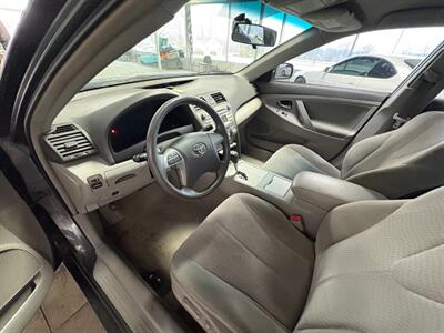 2010 Toyota Camry LE - Photo 5 - Newark, IL 60541