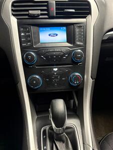 2013 Ford Fusion SE - Photo 7 - Newark, IL 60541