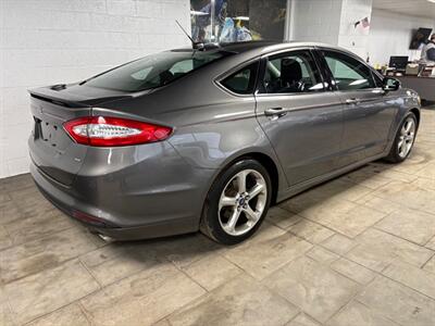 2013 Ford Fusion SE - Photo 2 - Newark, IL 60541