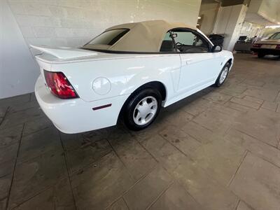 1999 Ford Mustang   - Photo 2 - Newark, IL 60541