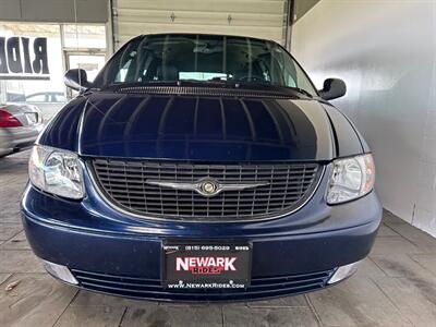 2003 Chrysler Town & Country Limited   - Photo 2 - Newark, IL 60541