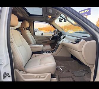 2014 Cadillac Escalade ESV Luxury   - Photo 31 - Winston Salem, NC 27106