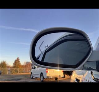 2014 Cadillac Escalade ESV Luxury   - Photo 43 - Winston Salem, NC 27106