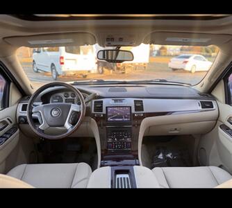 2014 Cadillac Escalade ESV Luxury   - Photo 33 - Winston Salem, NC 27106