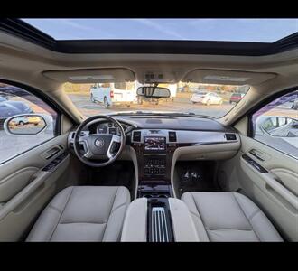 2014 Cadillac Escalade ESV Luxury   - Photo 32 - Winston Salem, NC 27106