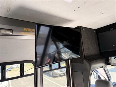 2009 Ford E-450 SD   - Photo 33 - Winston Salem, NC 27106