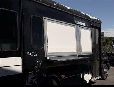 2009 Ford E-450 SD   - Photo 9 - Winston Salem, NC 27106