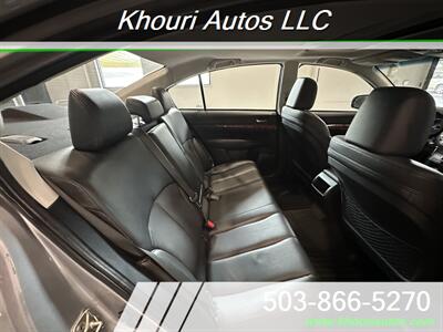 2012 Subaru Legacy 2.5i Limited   - Photo 18 - Portland, OR 97214