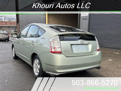 2008 Toyota Prius Touring-CLEAN CARFAX / 2 OWNERS  SERVICED AT TOYOTA! - Photo 5 - Portland, OR 97214