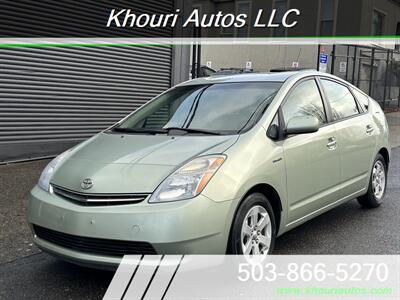 2008 Toyota Prius Touring-CLEAN CARFAX / 2 OWNERS  SERVICED AT TOYOTA! - Photo 2 - Portland, OR 97214