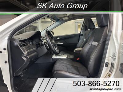 2013 Toyota Camry SE   - Photo 11 - Portland, OR 97214