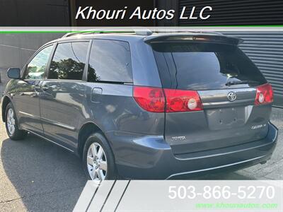 2006 Toyota Sienna LE 7 Passenger- SERVICED / 2 OWNERS!   - Photo 5 - Portland, OR 97214