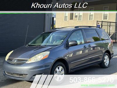 2006 Toyota Sienna LE 7 Passenger- SERVICED / 2 OWNERS!   - Photo 1 - Portland, OR 97214