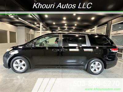 2014 Toyota Sienna LE Mobility 7-Passenger   - Photo 4 - Portland, OR 97214