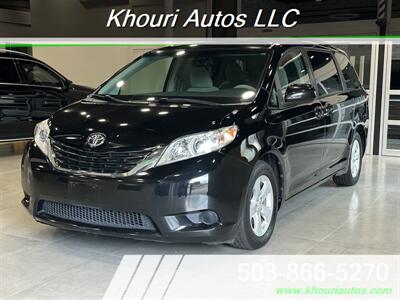 2014 Toyota Sienna LE Mobility 7-Passenger   - Photo 1 - Portland, OR 97214
