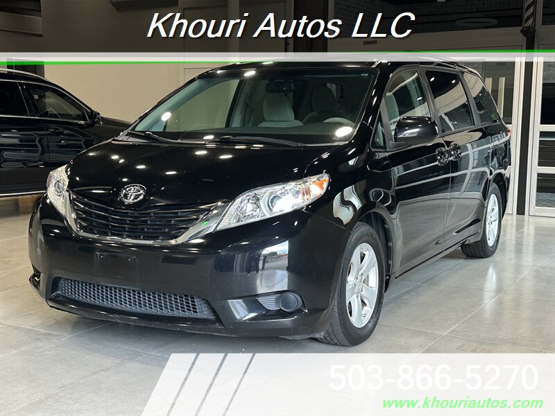 2014 Toyota Sienna LE Mobility 7-Passenger  