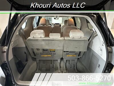 2014 Toyota Sienna LE Mobility 7-Passenger   - Photo 17 - Portland, OR 97214
