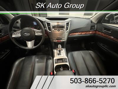 2011 Subaru Outback 2.5i Limited   - Photo 17 - Portland, OR 97214
