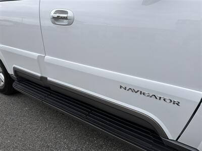 2004 Lincoln Navigator Luxury - Photo 11 - San Juan Capistrano, CA 92675