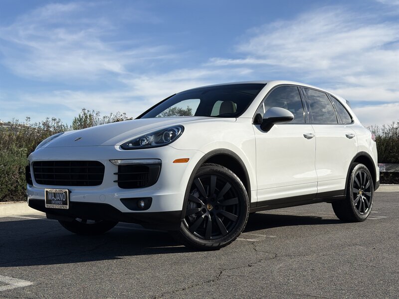 2016 Porsche Cayenne S  
