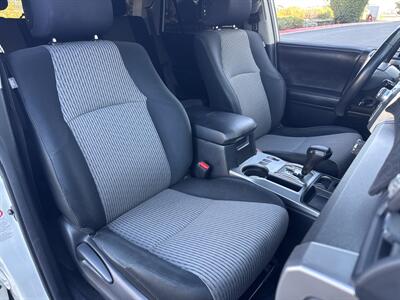 2014 Toyota 4Runner SR5   - Photo 15 - San Juan Capistrano, CA 92675