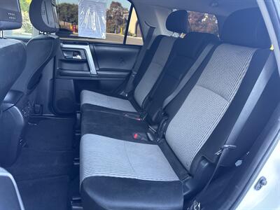 2014 Toyota 4Runner SR5   - Photo 16 - San Juan Capistrano, CA 92675