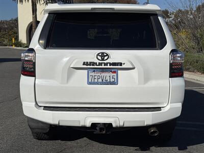 2014 Toyota 4Runner SR5   - Photo 5 - San Juan Capistrano, CA 92675