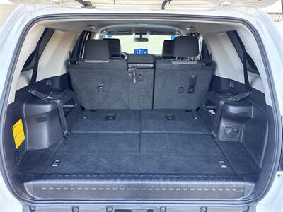 2014 Toyota 4Runner SR5   - Photo 20 - San Juan Capistrano, CA 92675