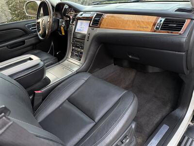 2014 Cadillac Escalade ESV Platinum   - Photo 12 - San Juan Capistrano, CA 92675