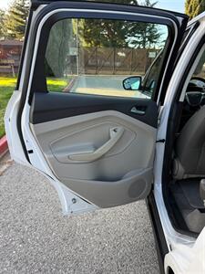 2013 Ford C-MAX Hybrid SE - Photo 18 - Fremont, CA 94536