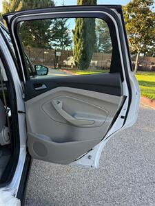 2013 Ford C-MAX Hybrid SE - Photo 19 - Fremont, CA 94536