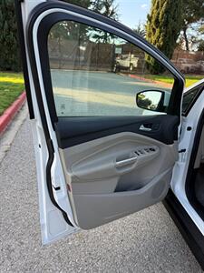 2013 Ford C-MAX Hybrid SE - Photo 23 - Fremont, CA 94536